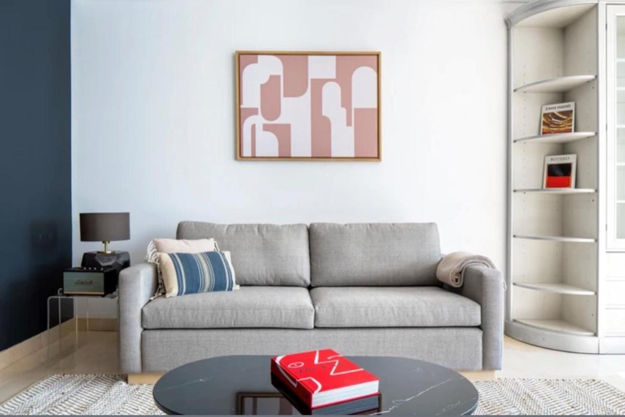 Bright 1Bedroom Apartment Centrally Located With Most Beautiful Views From Seine At 10 Minutes Walking From Beaugrenelle Shopping Mall And Eiffel Tower Paris Exteriör bild